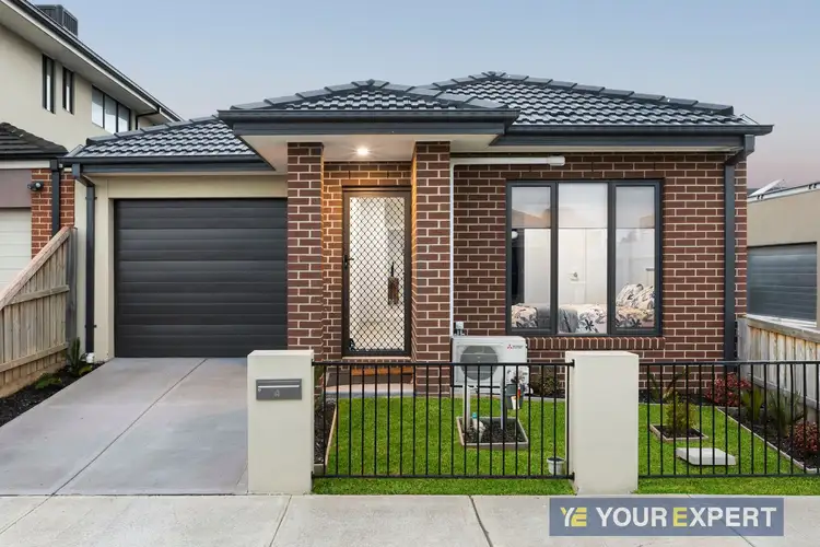 4 Newbury Street, Pakenham VIC 3810