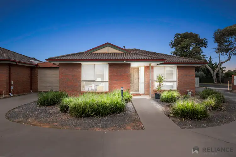 6/44A Second Avenue, Melton South VIC 3338