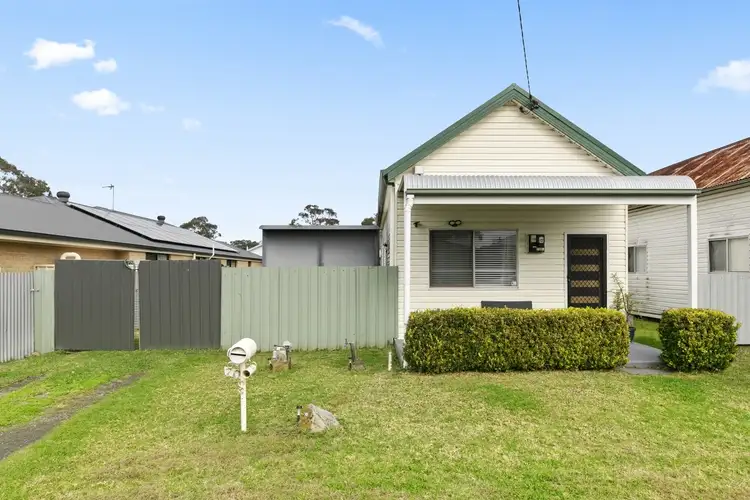 70 Harle Street, Abermain NSW 2326