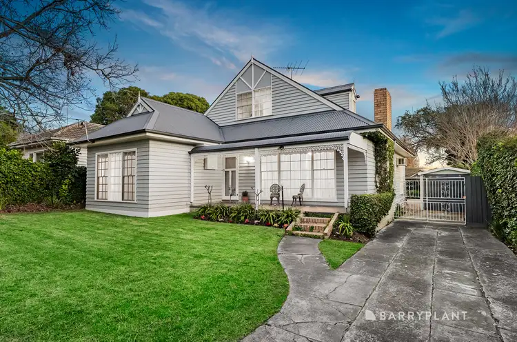 8 Hilltop Avenue, Macleod VIC 3085