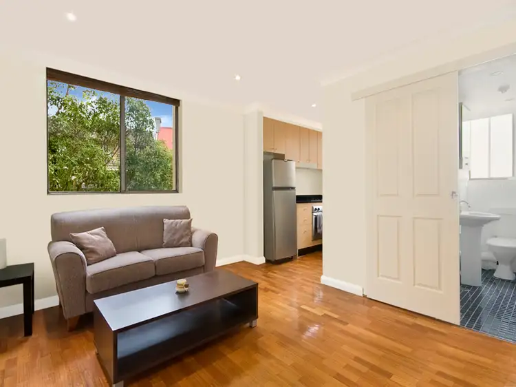 24/628 Crown Street