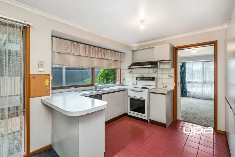 Third view of Homely house listing, 7 Carnarvon Court, Sunbury VIC 3429