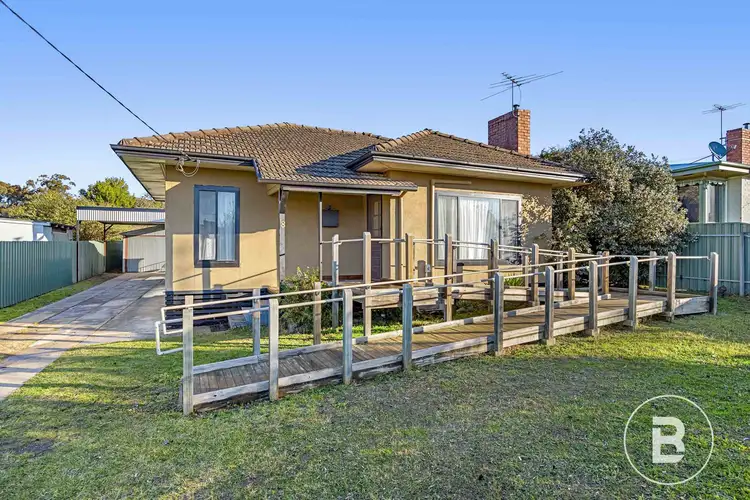 18 Laidlaw Street, Ararat VIC 3377