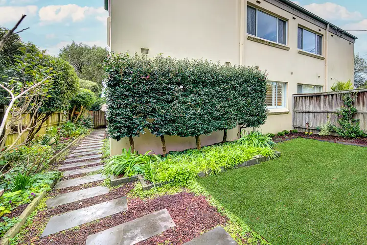 2/13 Station Street, Naremburn NSW 2065