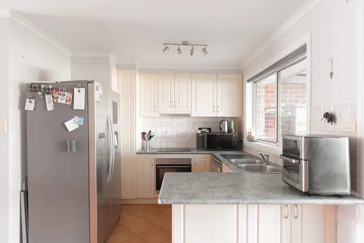 Sixth view of Homely townhouse listing, 2/9 Telopea Place, Queanbeyan NSW 2620
