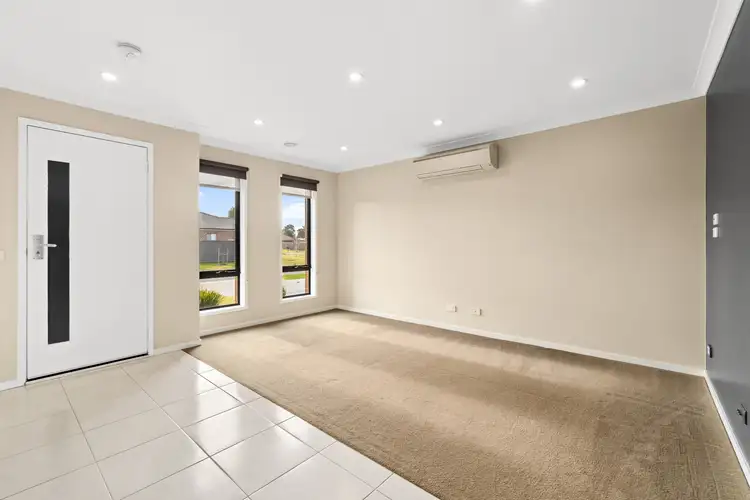 Fifth view of Homely house listing, 8 Rowley Close, Rosedale VIC 3847