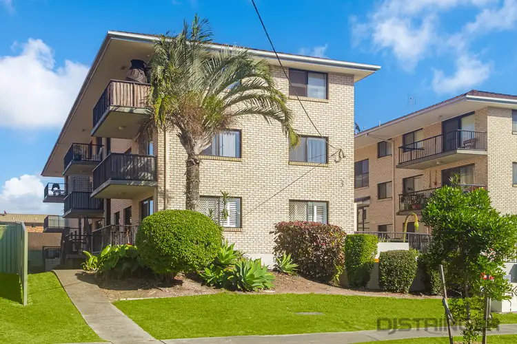 Main view of Homely unit listing, 2/3-5 Barrett Street, Tweed Heads West NSW 2485