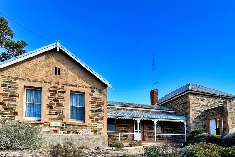 10 Mount Pleasant Road, Burra SA 5417