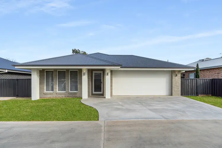69B Vaux Street, Cowra NSW 2794