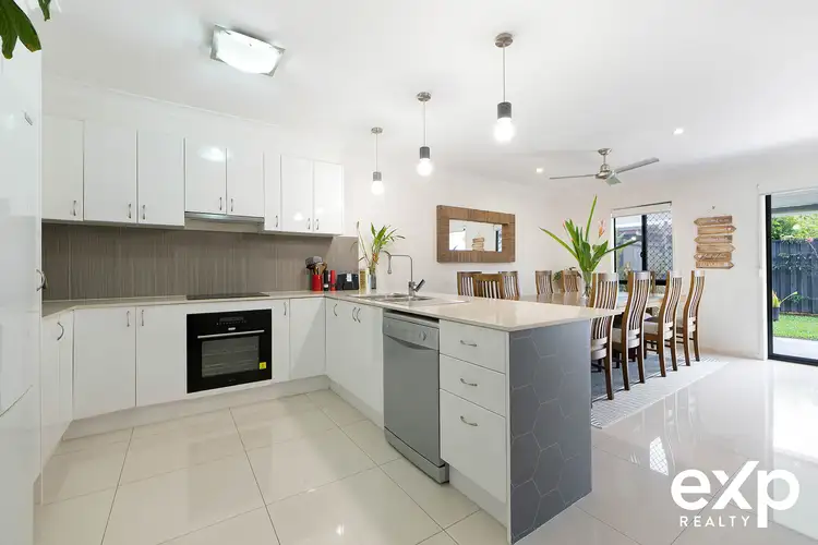 2/23 Narrabeen Street, Blacks Beach QLD 4740