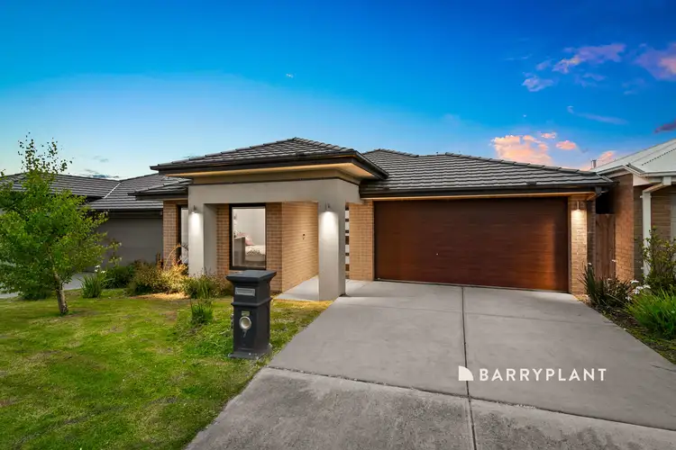 Second view of Homely house listing, 7 Leon Way, Pakenham VIC 3810