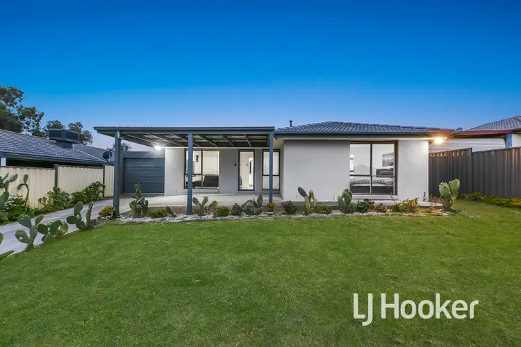 Second view of Homely house listing, 4 Chiswick Court, Hampton Park VIC 3976