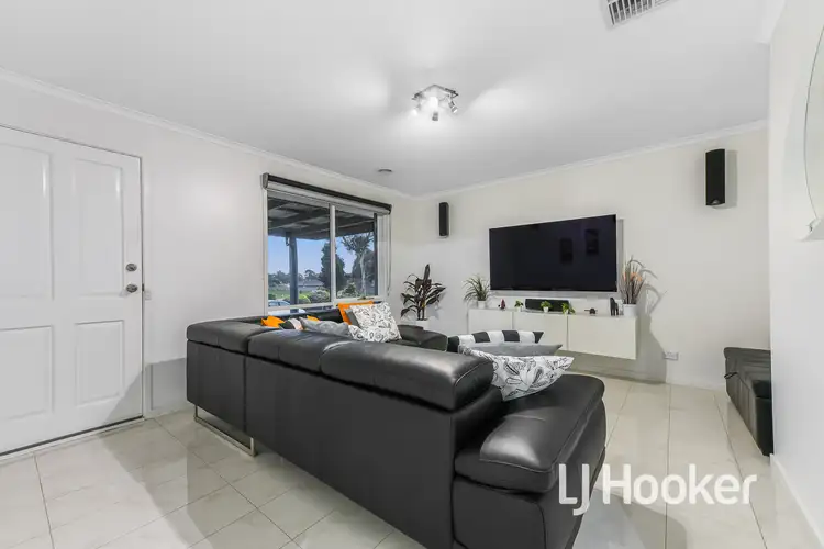 Fifth view of Homely house listing, 4 Chiswick Court, Hampton Park VIC 3976
