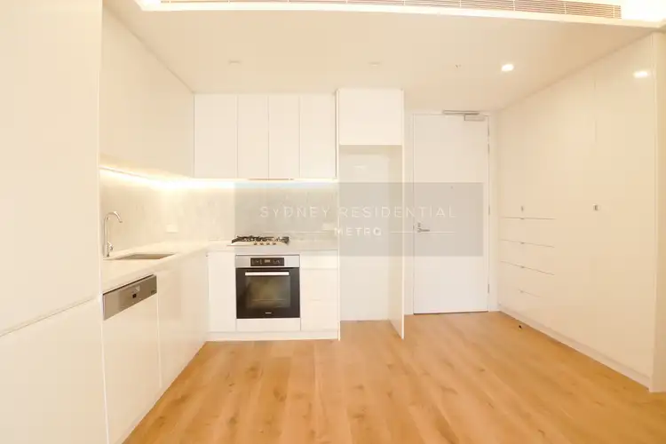 J101/17 Albert Avenue