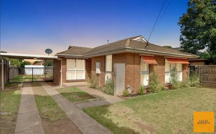 8 Childs Street, Melton South VIC 3338