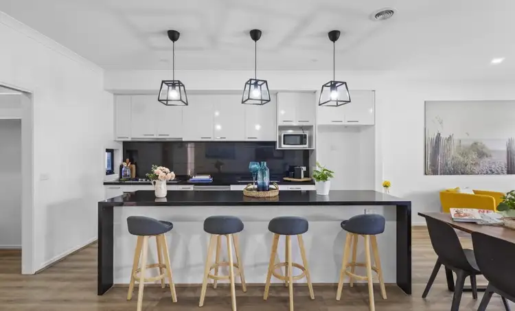 10 Dev Terrace, Rockbank VIC 3335