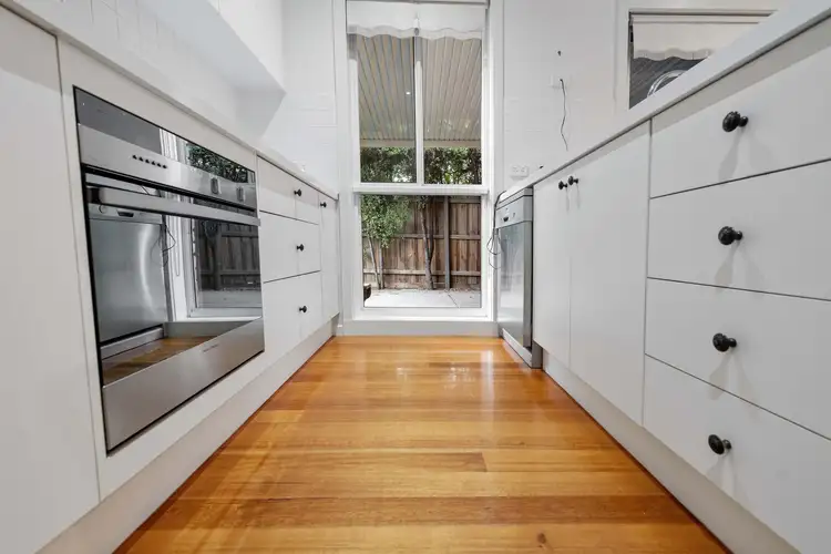 Sixth view of Homely house listing, 2/21 Oberon Avenue, St Albans VIC 3021