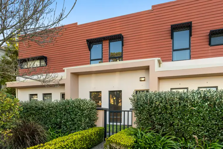 2/87 Caldarra Avenue, Engadine NSW 2233