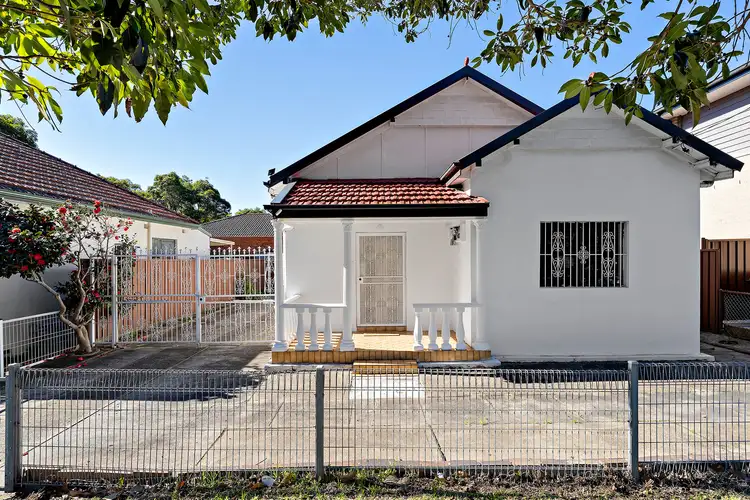 43 Fourth Avenue, Campsie NSW 2194