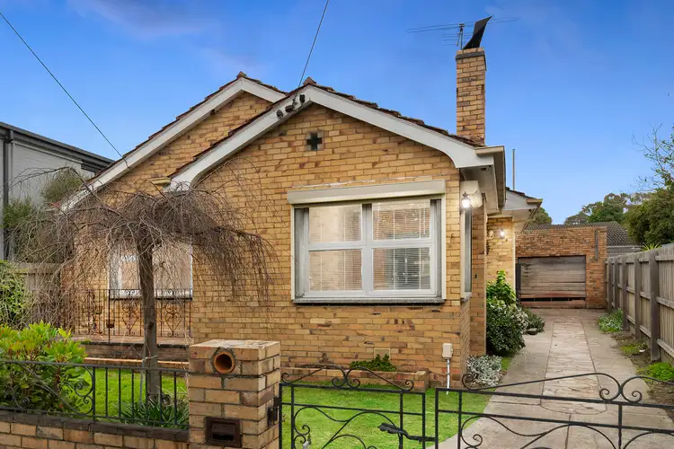 16 Park Crescent, Caulfield North VIC 3161