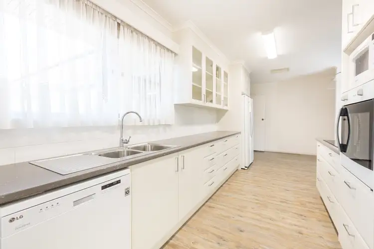 Sixth view of Homely house listing, 6 Ash Court, Red Cliffs VIC 3496