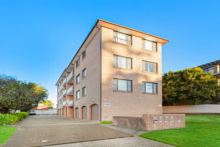 Main view of Homely unit listing, 4/19 Bligh Street, Wollongong NSW 2500