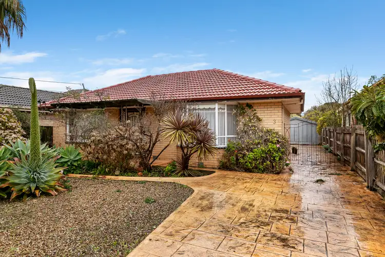 3 George Street, St Albans VIC 3021