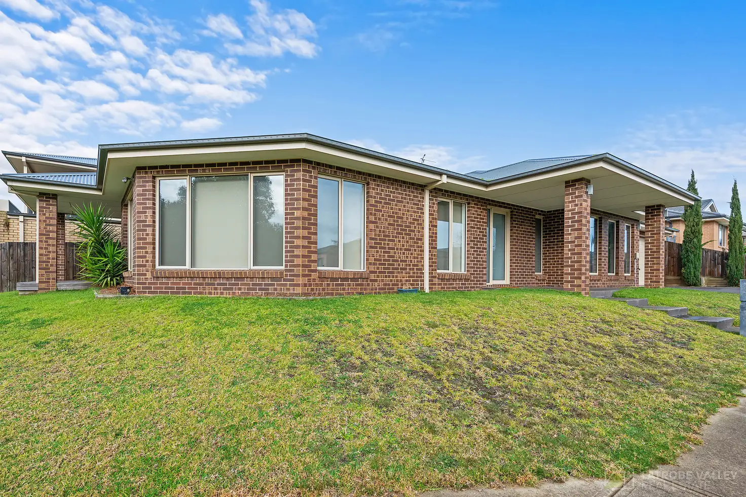 Main view of Homely townhouse listing, 44 View Hill Drive, Traralgon VIC 3844