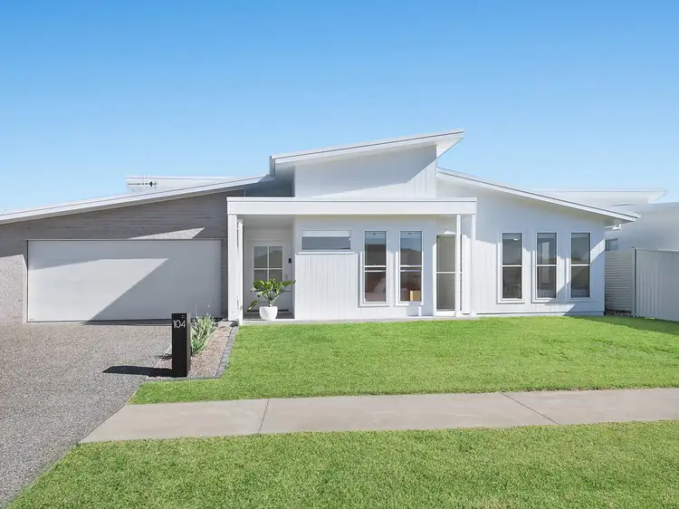 104 Sovereign Drive, Thrumster NSW 2444