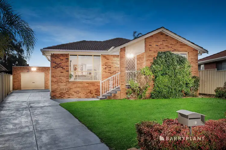 19 Turtur Close, Mill Park VIC 3082
