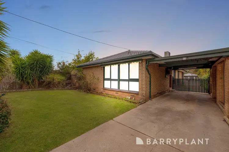 11 Bernard Drive, Melton South VIC 3338
