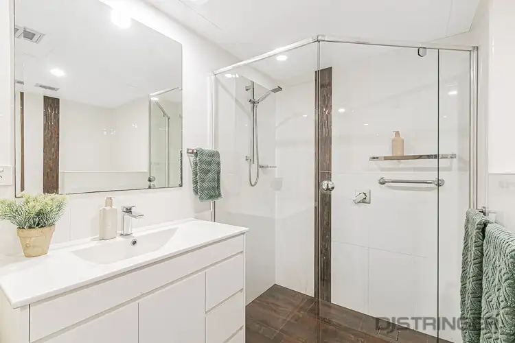 Fifth view of Homely unit listing, 1/130 Marine Parade, Coolangatta QLD 4225