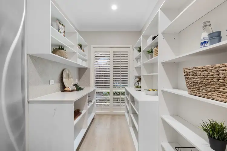 Fifth view of Homely house listing, 27 Sovereign Way, Hillside VIC 3037