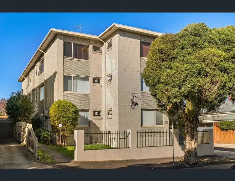 6/18 Normanby Street, Windsor VIC 3181