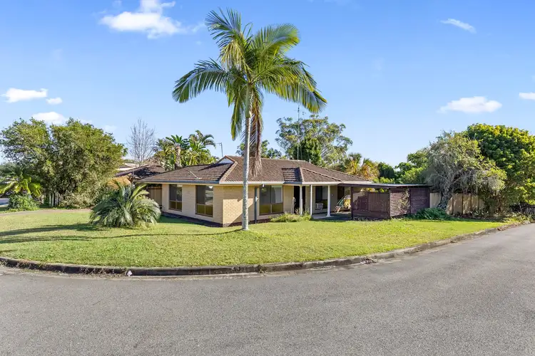 9 Koonwarra Street, Labrador QLD 4215