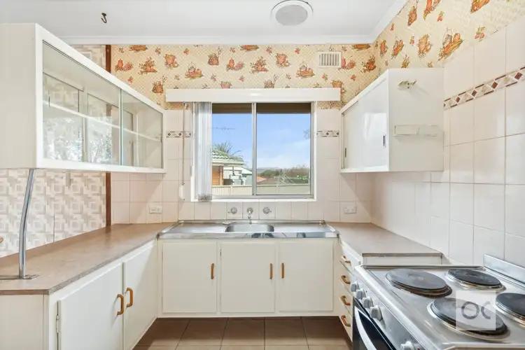 Fifth view of Homely house listing, 10 Stewart Avenue, Hackham SA 5163
