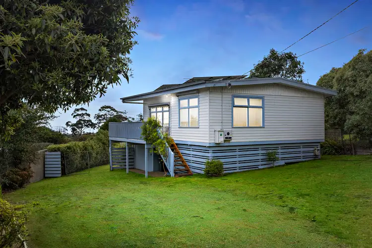 16 Murray Street, Mccrae VIC 3938