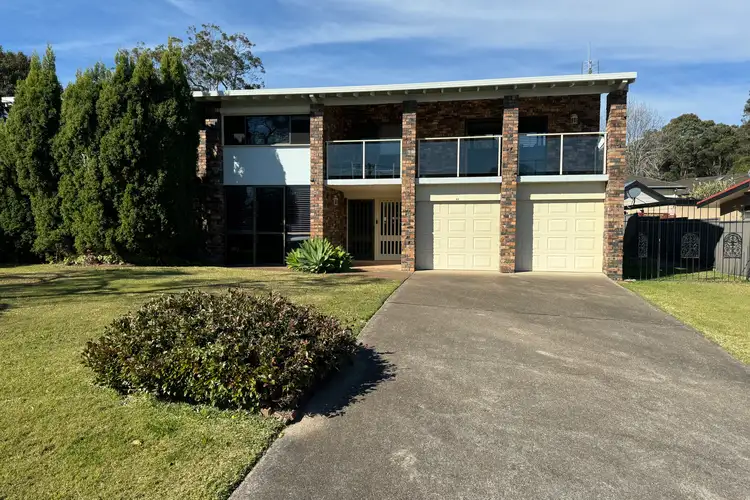 40 Lurnea Crescent, Valentine NSW 2280