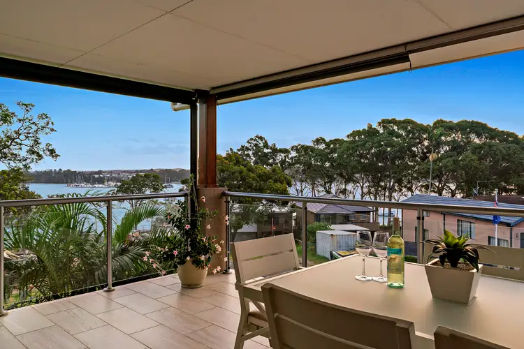 6 Lake View Avenue, Brightwaters NSW 2264