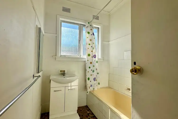 Fifth view of Homely unit listing, 1/31 Daisy Street, Fairy Meadow NSW 2519