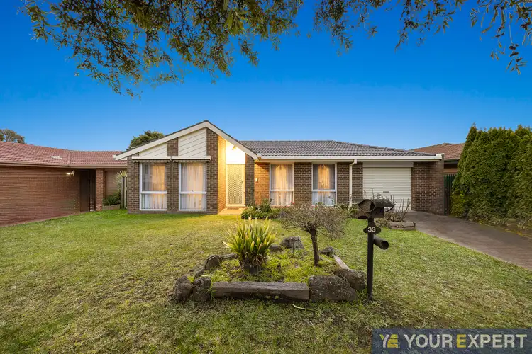 33 Cumberland Chase, Hampton Park VIC 3976