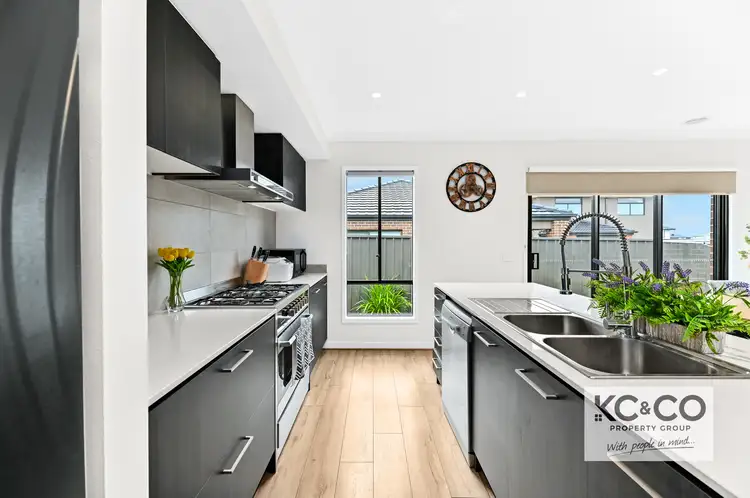 Fifth view of Homely house listing, 16 Yaralla Circuit, Clyde VIC 3978