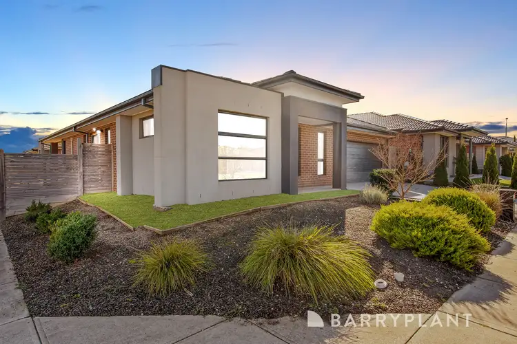 33 Anniversary Avenue, Wyndham Vale VIC 3024