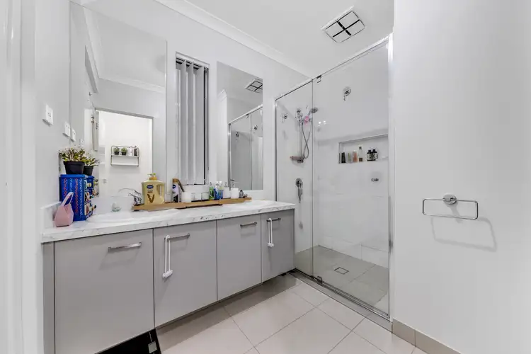 Fifth view of Homely house listing, 6 Billeroy Way, Werribee VIC 3030