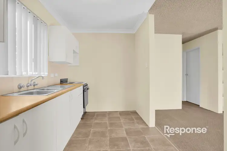 4/7 Santley Crescent, Kingswood NSW 2747