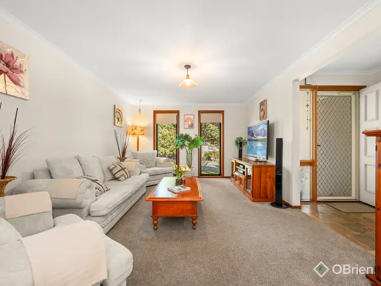 Sixth view of Homely house listing, 2 Sexton Court, Endeavour Hills VIC 3802