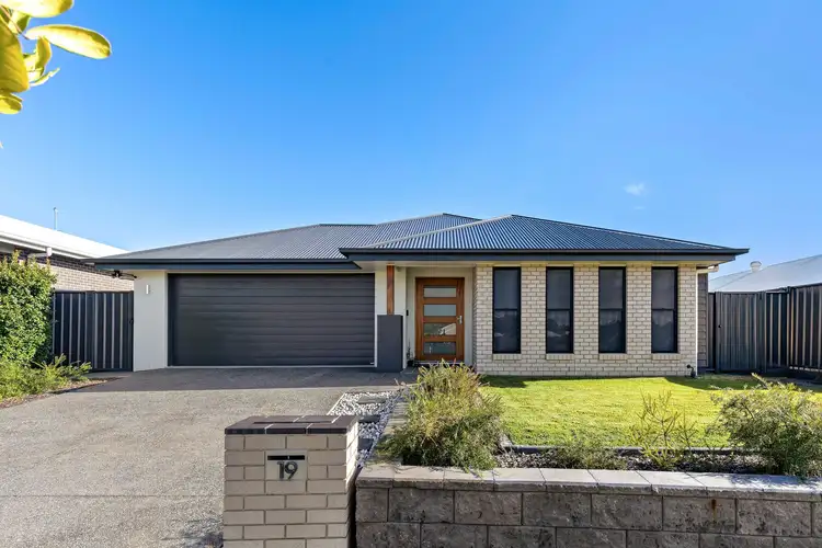 Second view of Homely house listing, 19 Abode Way, Kawungan QLD 4655