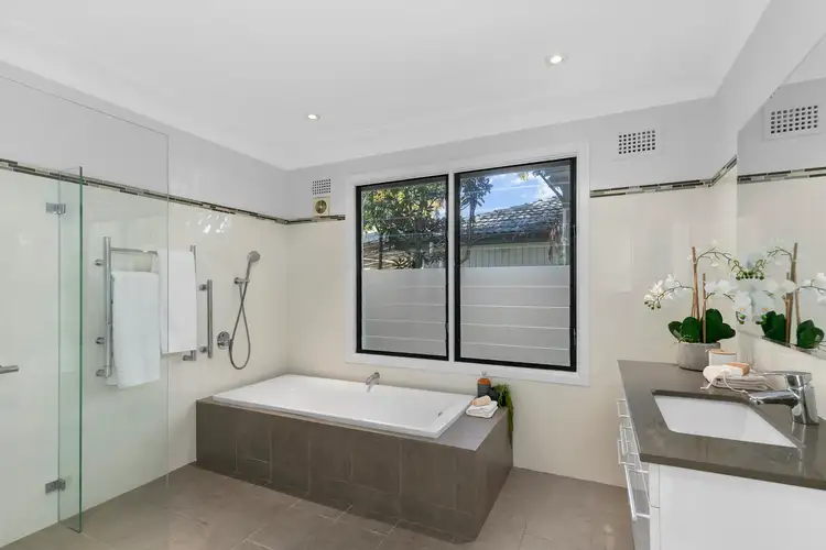 Fourth view of Homely house listing, 9 Willunga Crescent, Forestville NSW 2087