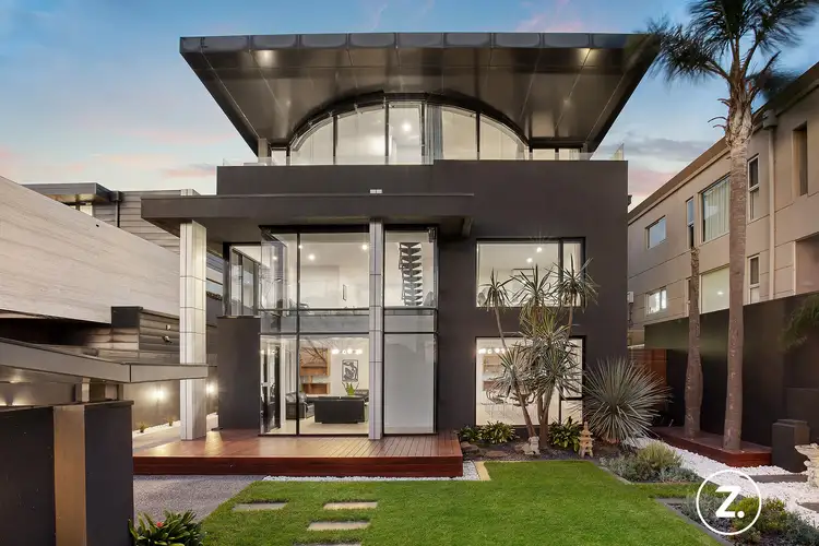 35 Ormond Esplanade, Elwood VIC 3184