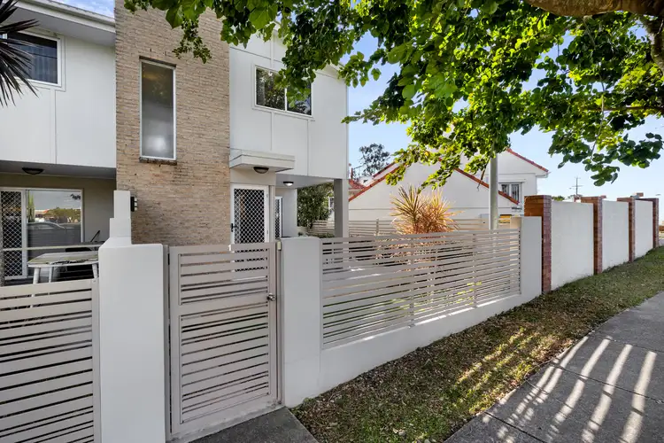 Fifth view of Homely townhouse listing, 1/4 East Street, Camp Hill QLD 4152